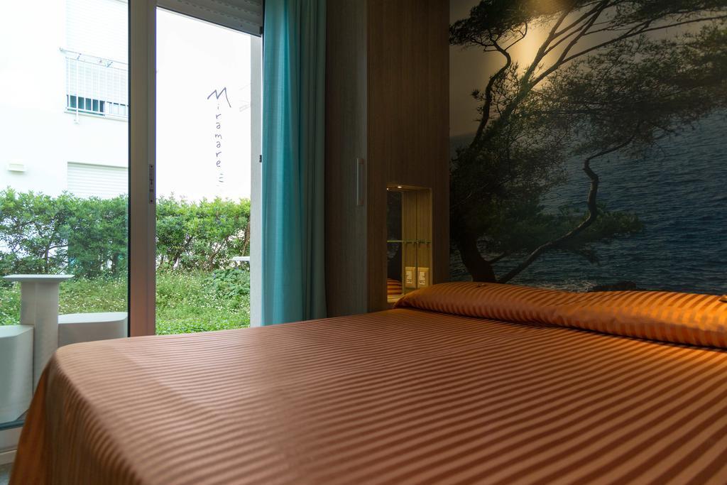 Hotel Miramare Pineto Exteriör bild