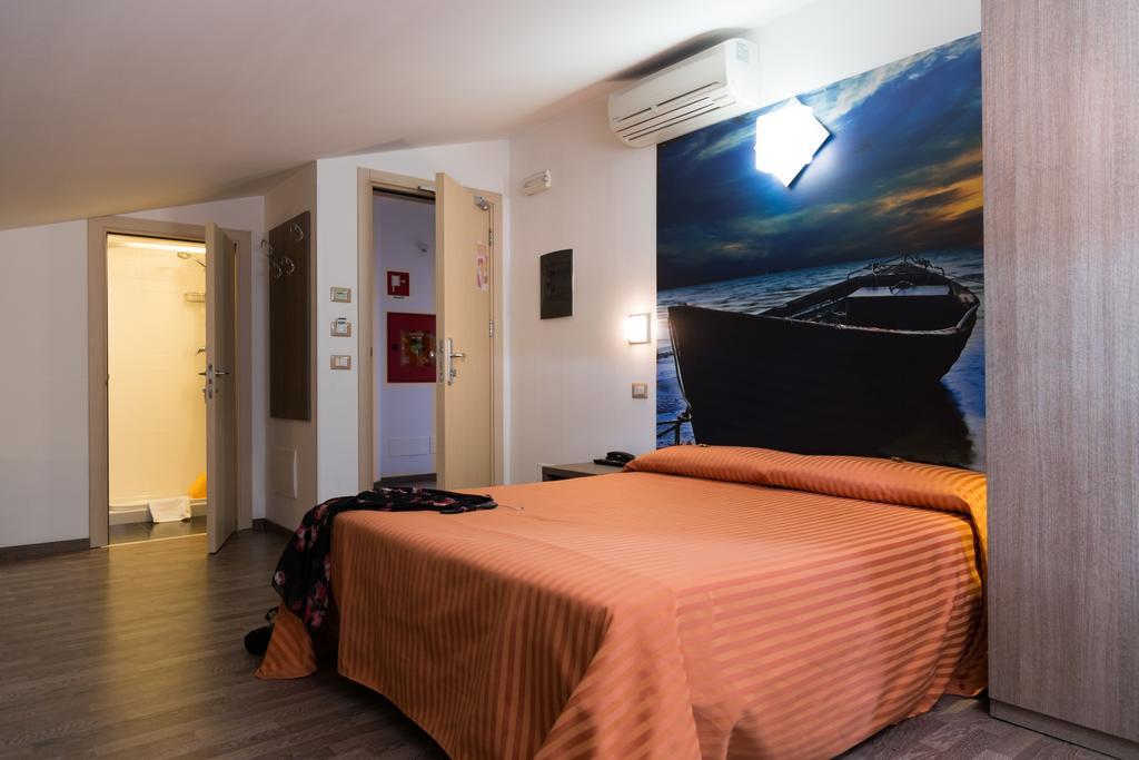 Hotel Miramare Pineto Exteriör bild